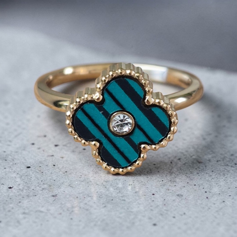 Chic Gold and Green Stainless Steel Clover Ring - Size 9